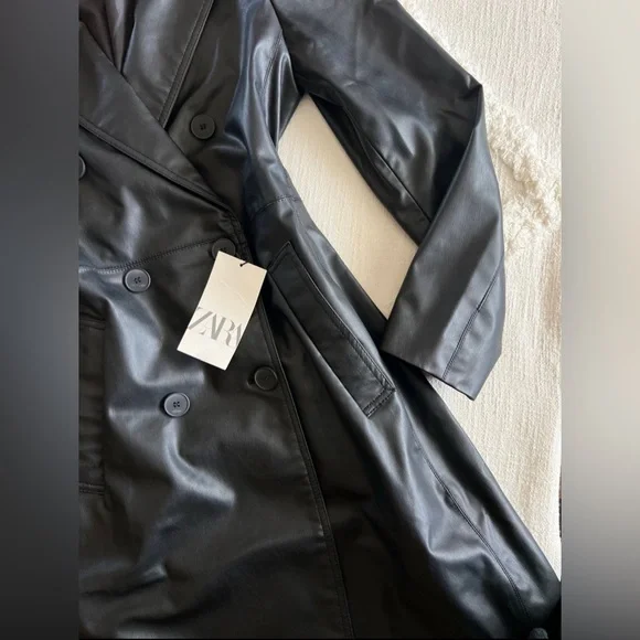 Zara Women's Sleek Black Leather Jacket